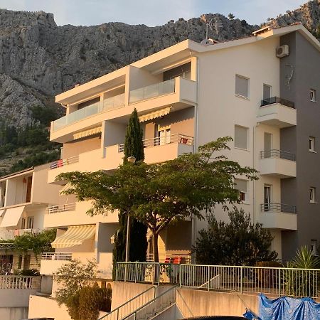 Apartments Beverly Omiš Buitenkant foto